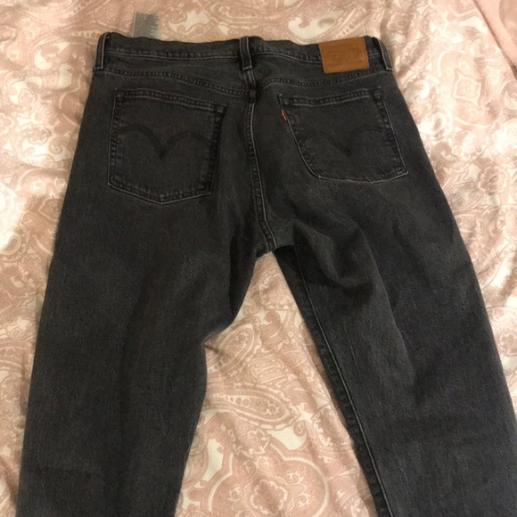 Levi’s faded black wedgie jeans - Picture 2 of 2